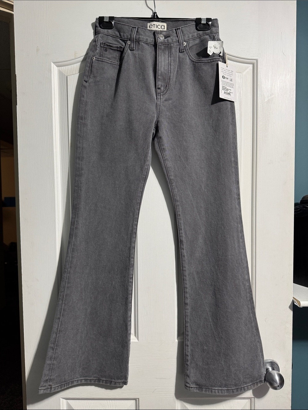 Ética Nina High Rise Flare Jeans Stormy Skies Gray Wash NWT Size 25 Sustainable